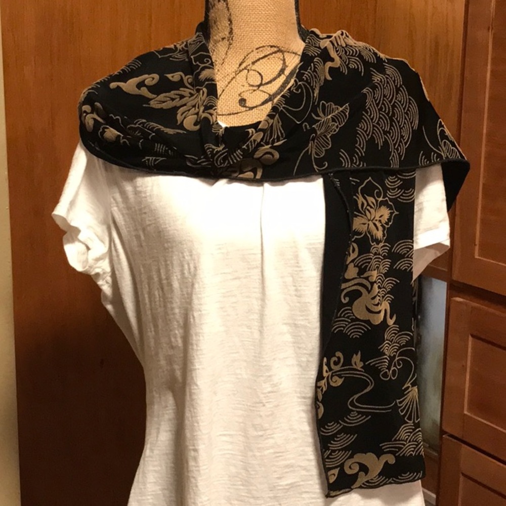 Citiknits Black and Tan Long Scarf